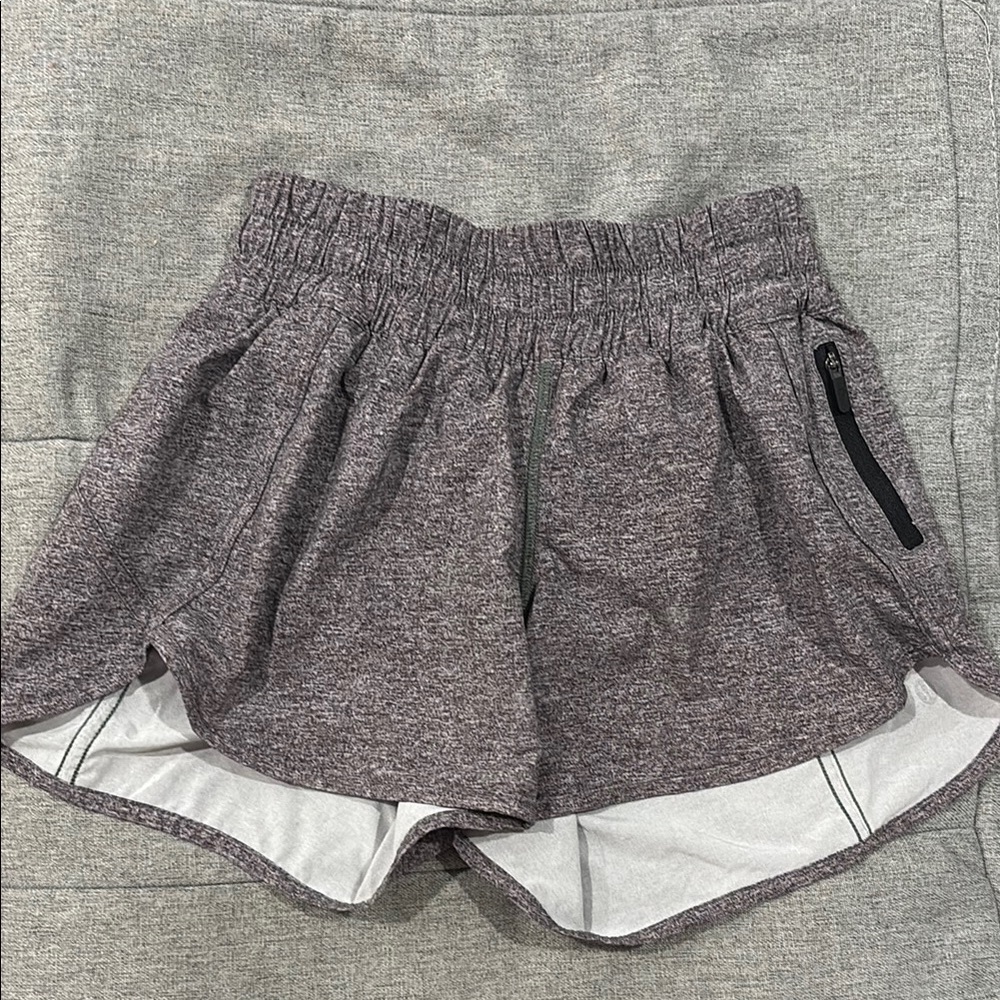Lululemon tracker Heather Gray Short